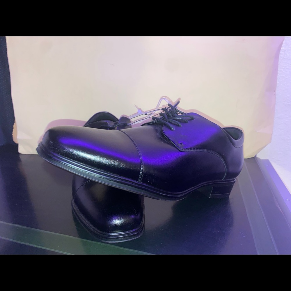 Size 11 mens glossy black dress shoes